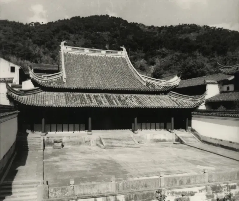 20世纪70年代保国寺大殿正面