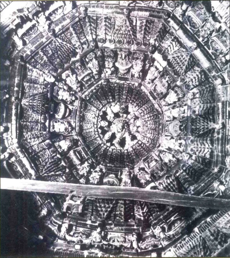 约1934年9月赵城广胜上寺飞虹塔一层藻井旧影，收录于《中国古建筑图典》第三卷