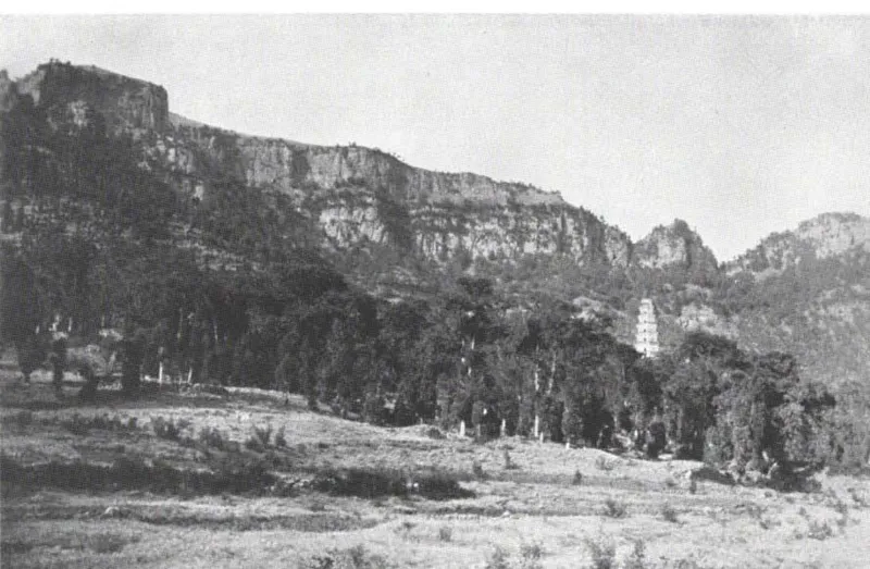 恩斯特·柏石曼1906至1909年拍摄的方山谷地与辟支塔远景