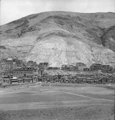 1948年萨迦寺三幅全景右幅