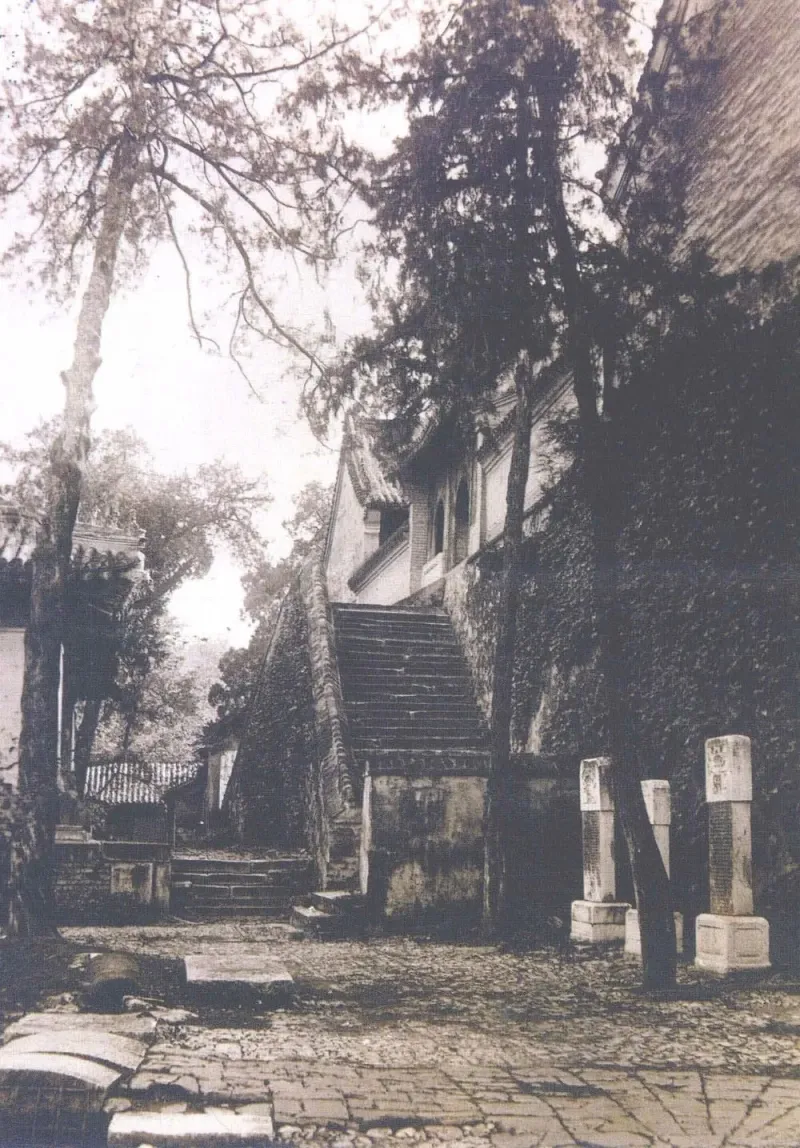 云居寺寺内甬道